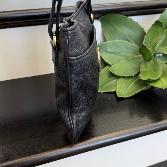 Michael Kors Fulton Leather Crossbody Shoulder purse  Slim Messenger soft - Picture 2 of 10